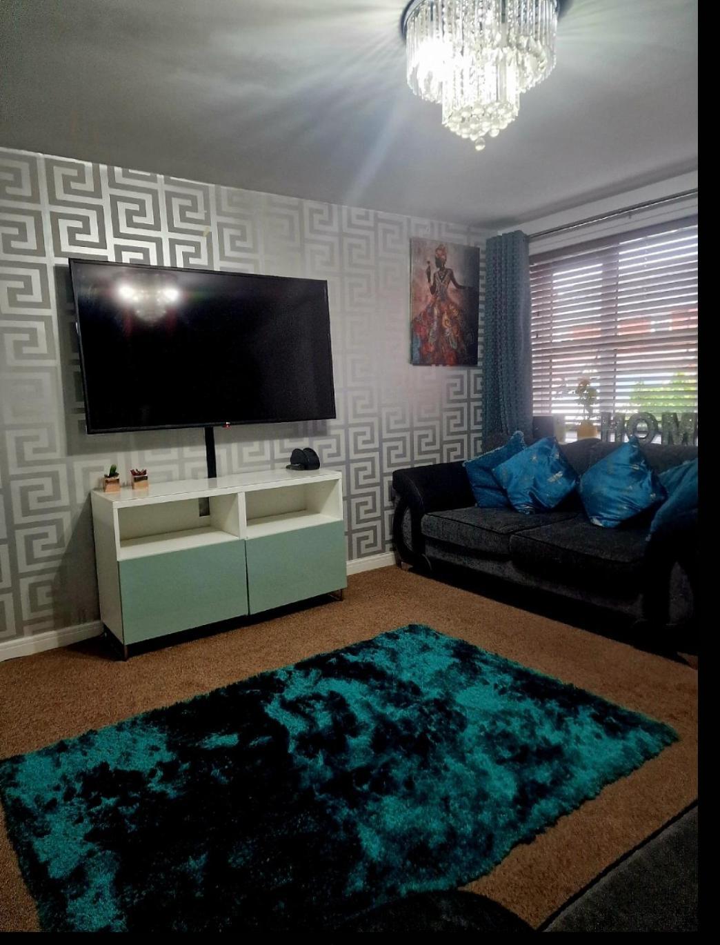 Apartment Well Furnished 3 Bedroom House In A Cosy Estate In *